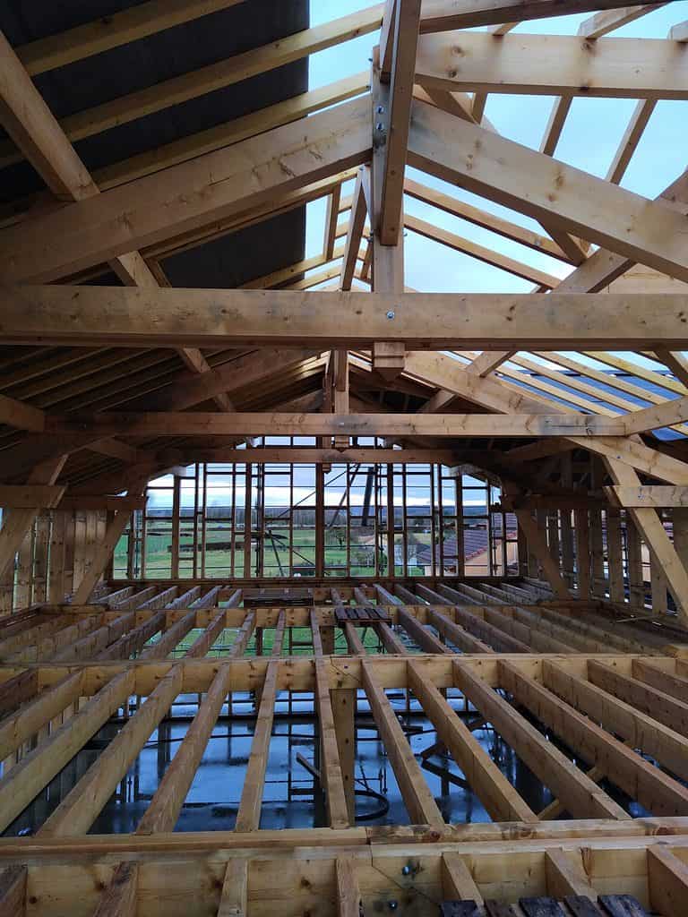 Structure en ossature bois à étage en kit