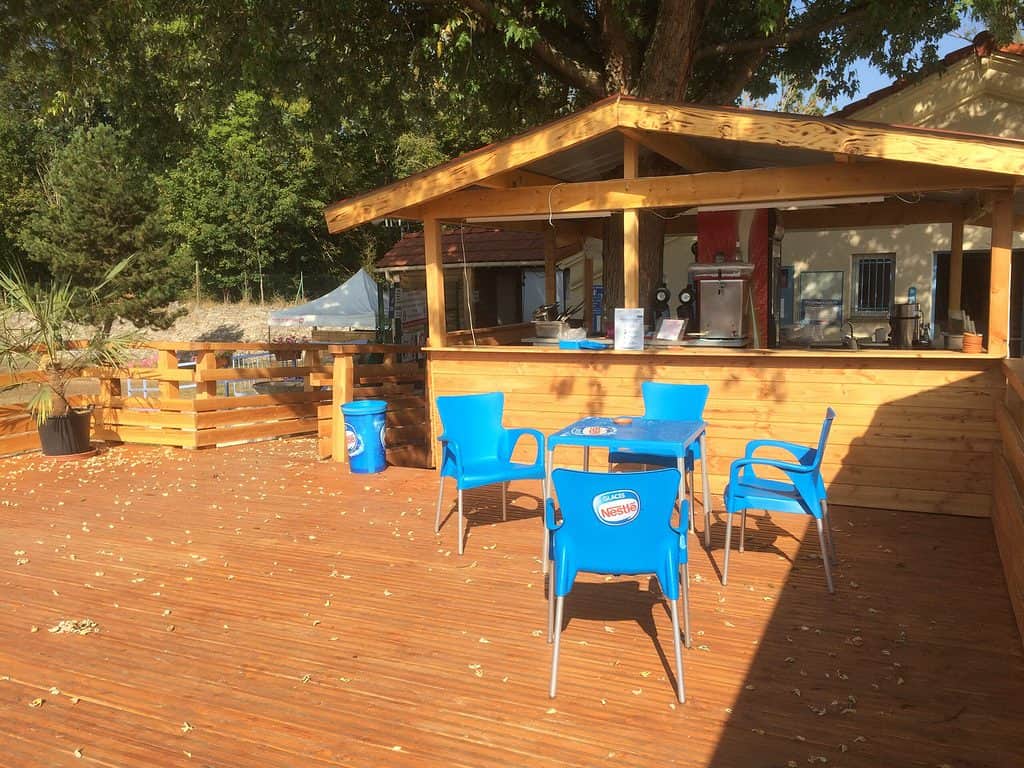 Terrasse bois et appentis