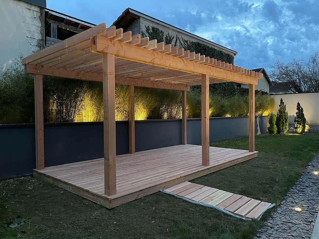 Pergola douglas avec brise-soleil