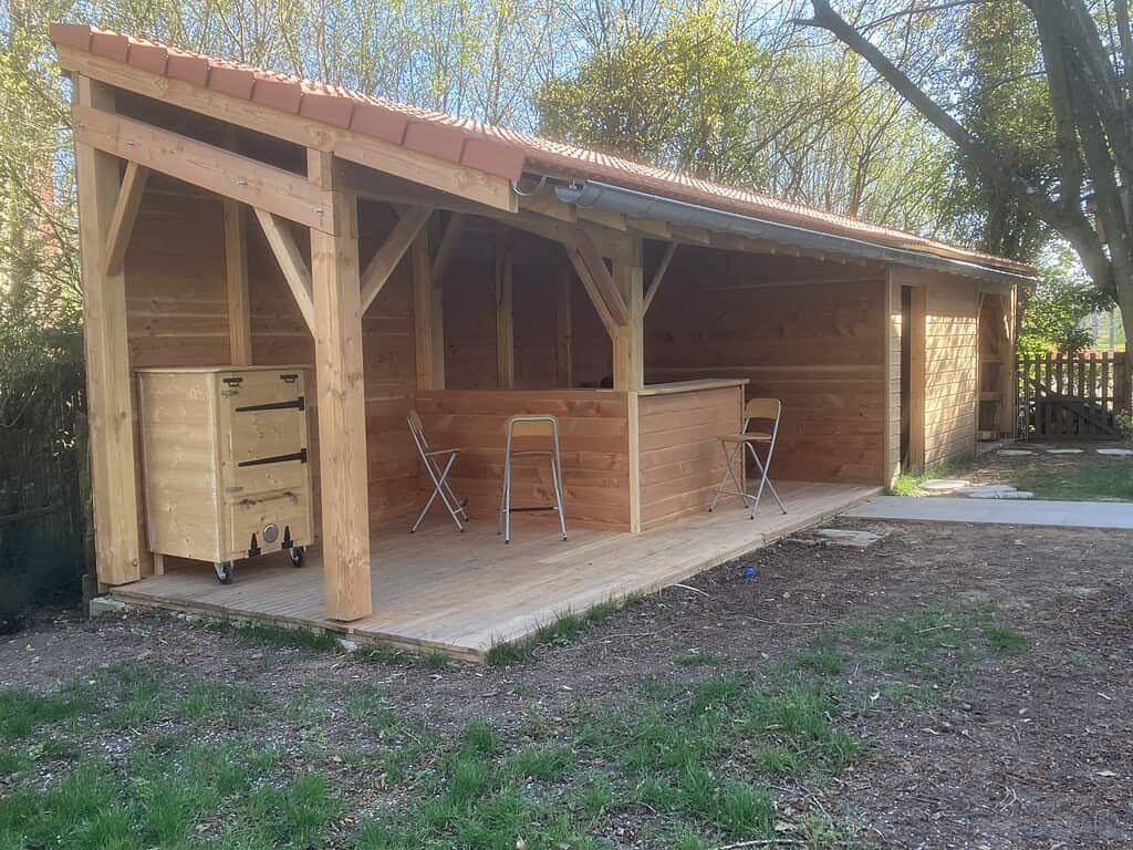 Abri de jardin, abri à vélos, cuisine d'été